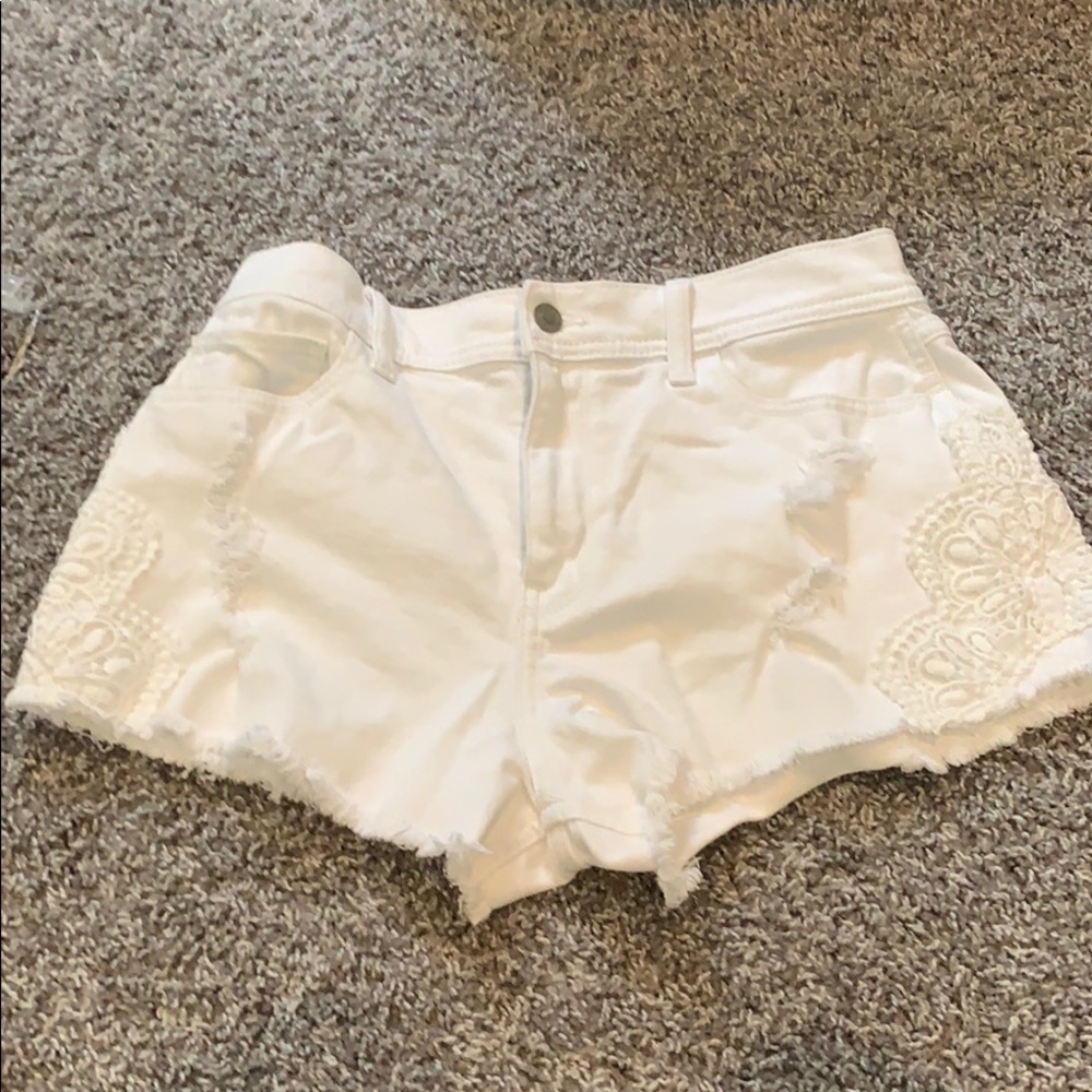 White hollister shorts